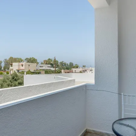 Ilios And Irene 10 Bed & Breakfast 4*