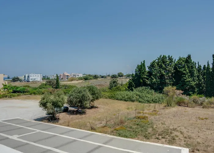 Ilios And Irene 10 Bed & Breakfast