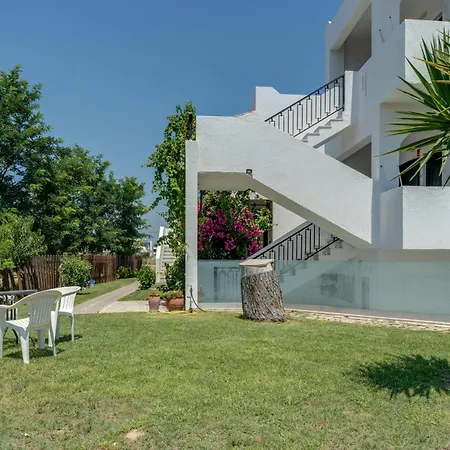 Ilios And Irene 10 Bed and Breakfast