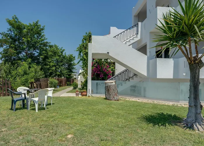 Ilios And Irene 10 Bed & Breakfast